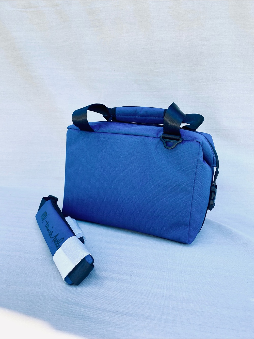 Travis Mathew Blue Chill'n 12-Can Cooler - Picture 3 of 6